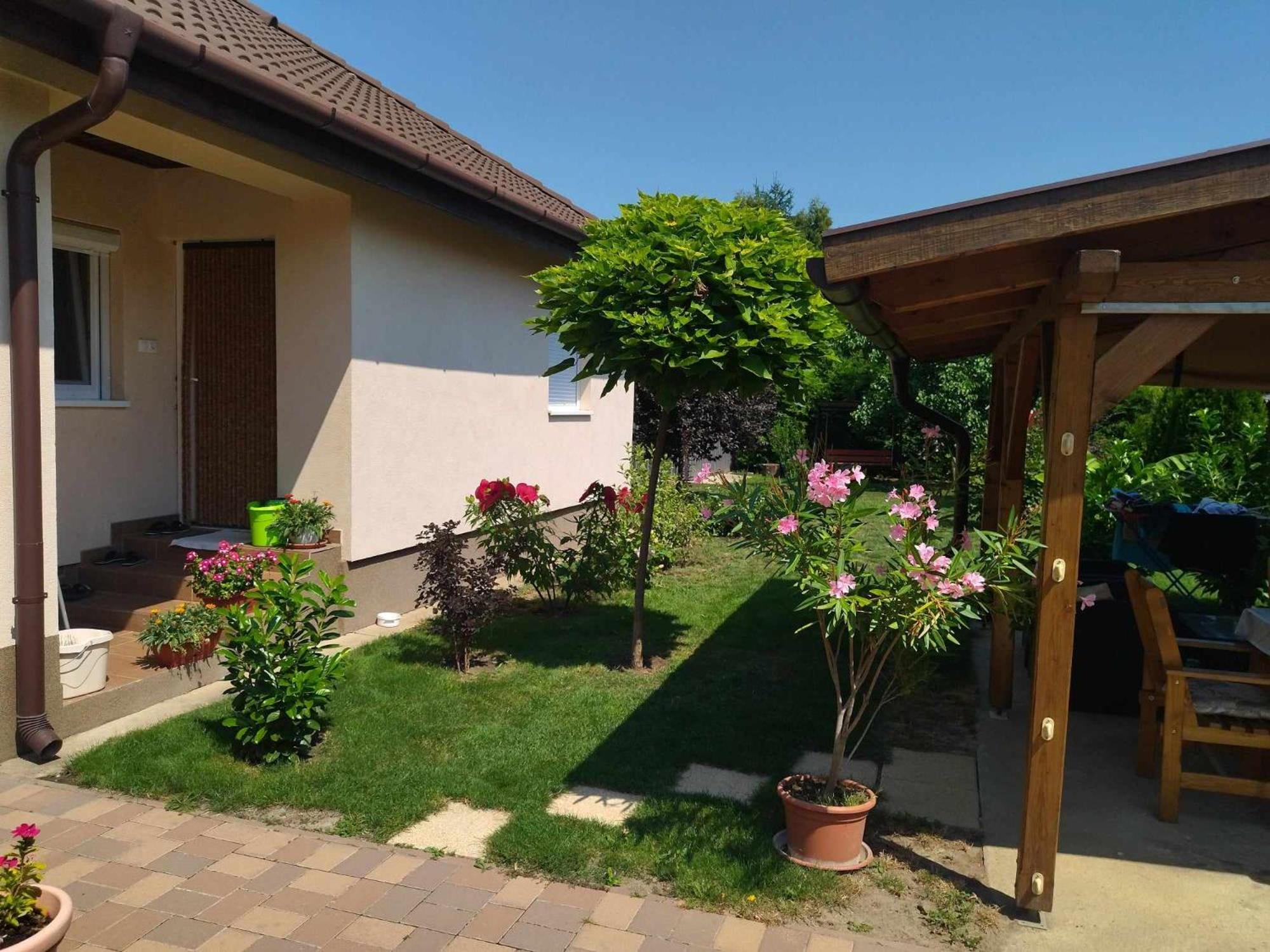 Csaba Apartman Hajduszoboszlo Exterior photo